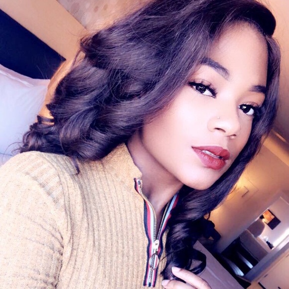 Meet your Posher, Mikaesha - Picture 1 of 1